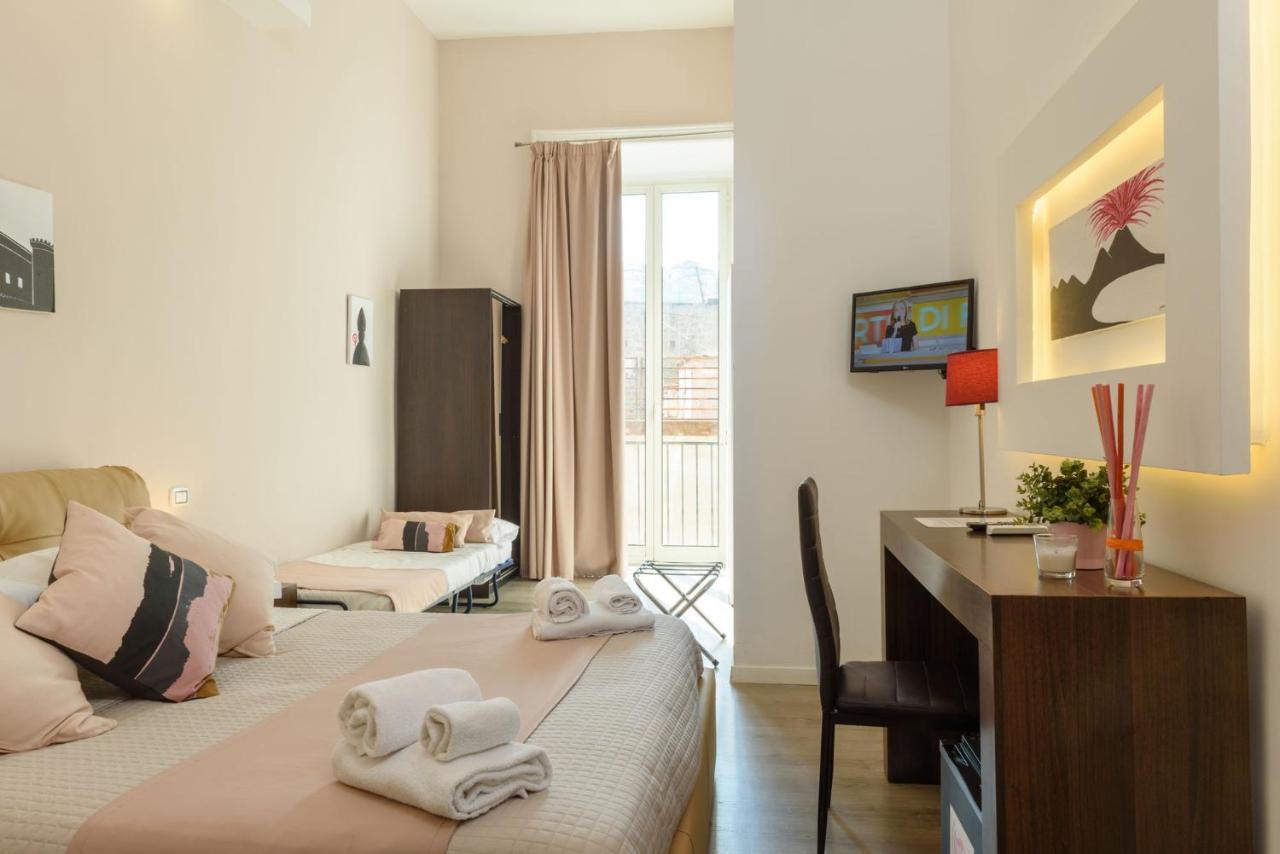 Bed and Breakfast Domus Angioina à Naples Extérieur photo