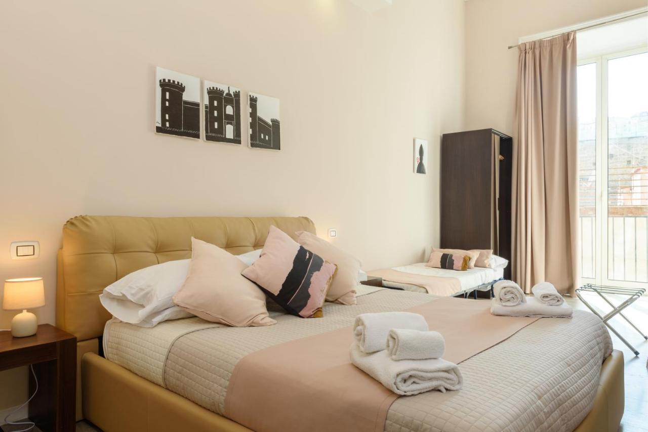 Bed and Breakfast Domus Angioina à Naples Extérieur photo