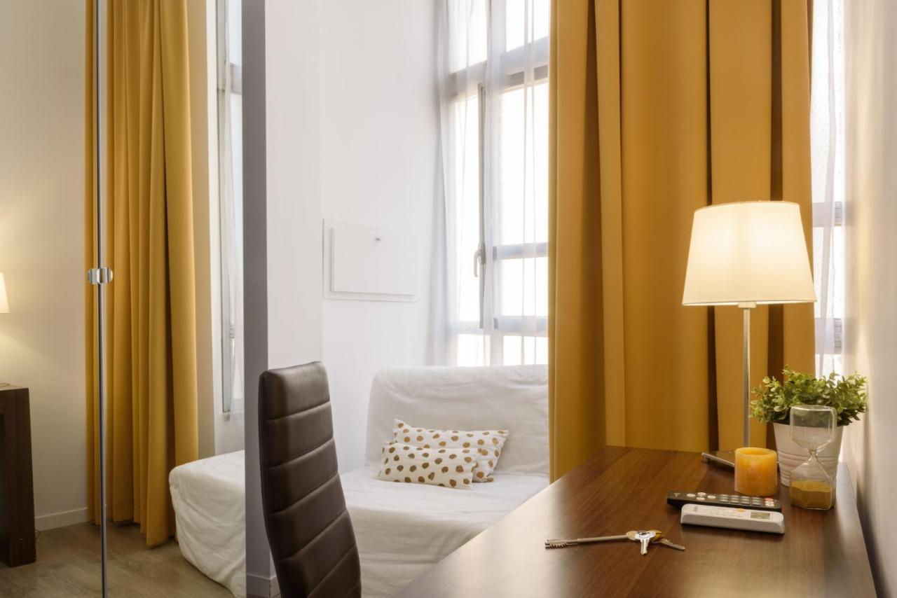 Bed and Breakfast Domus Angioina à Naples Extérieur photo
