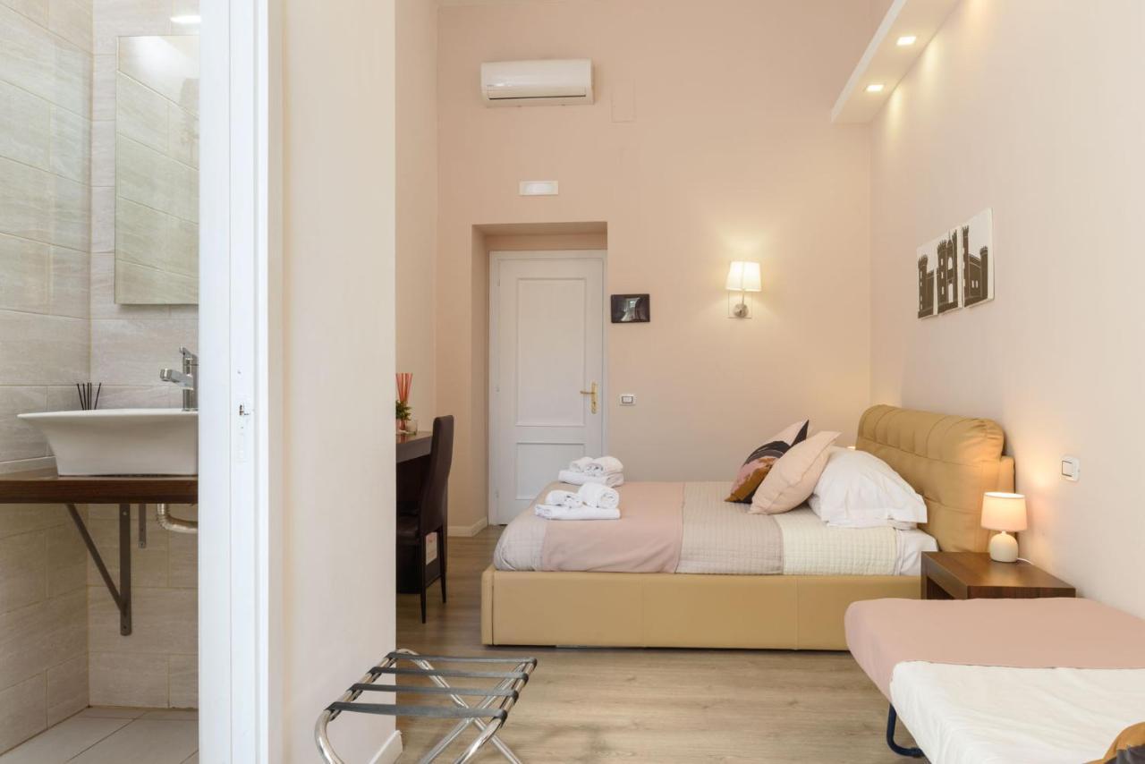 Bed and Breakfast Domus Angioina à Naples Extérieur photo