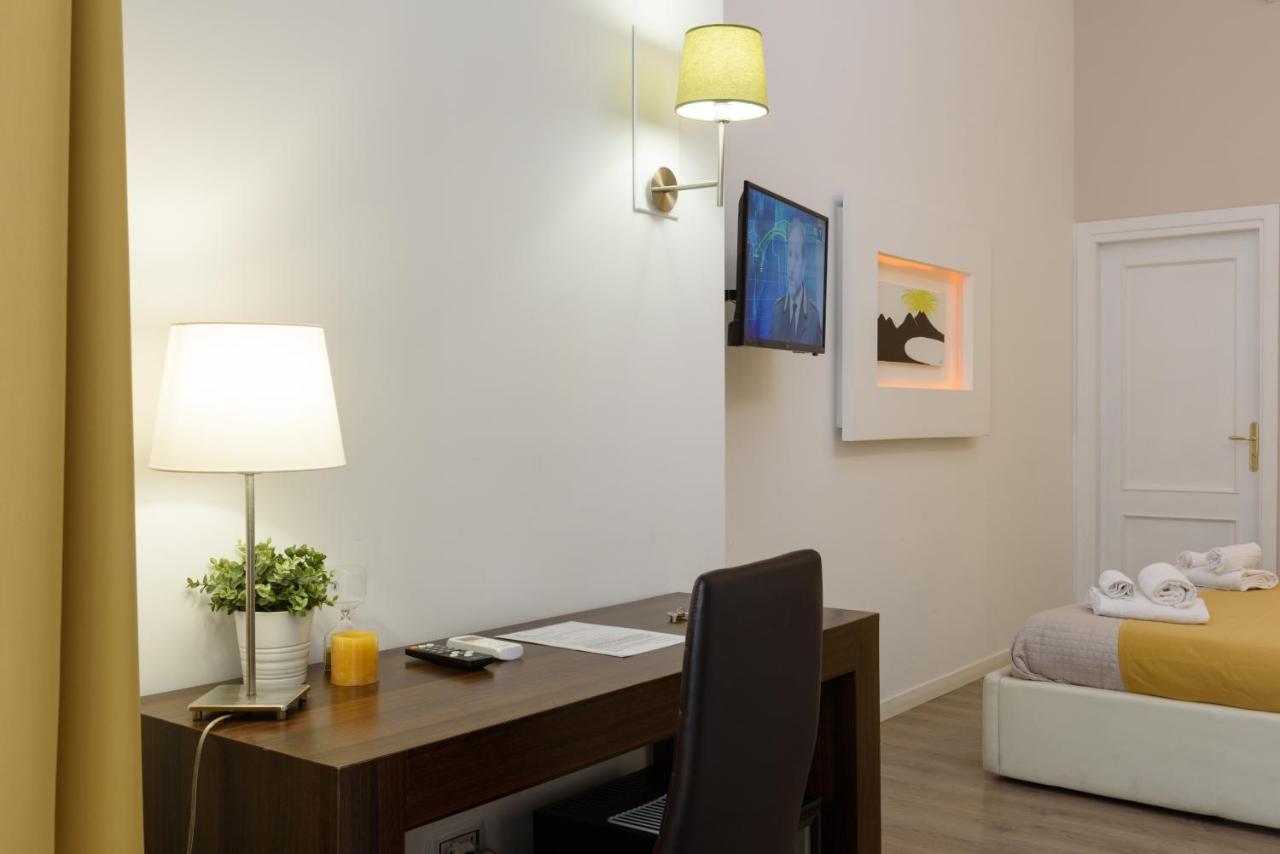 Bed and Breakfast Domus Angioina à Naples Extérieur photo